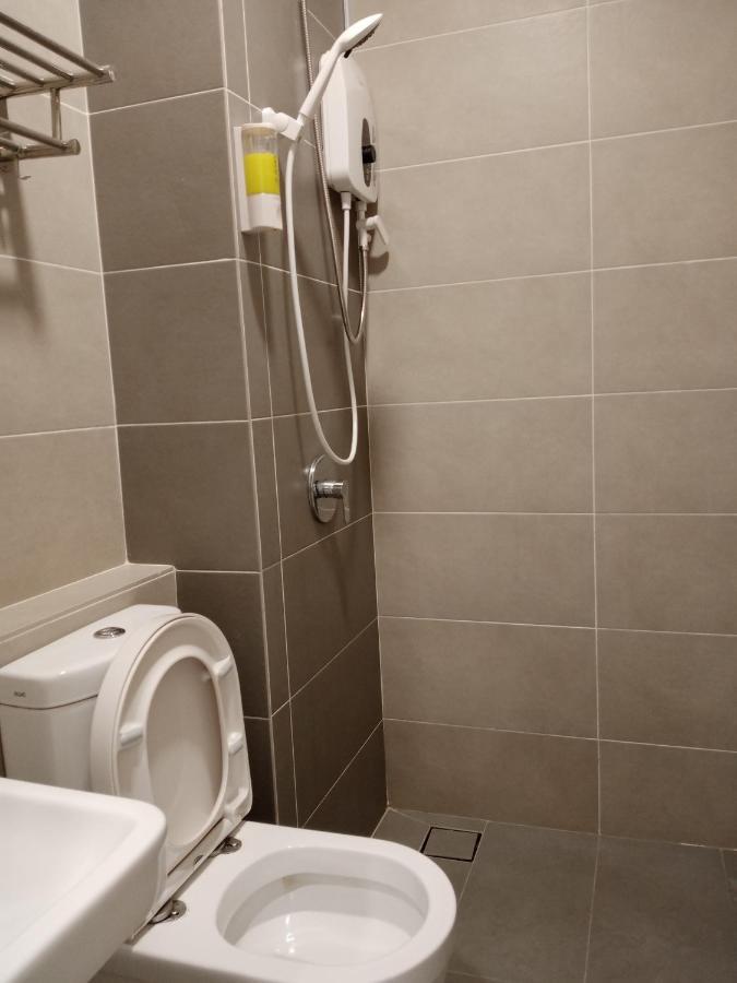 Legoland-Happyrainbow Suite At D'Pristine-8Pax With Lakeview 努沙再也 外观 照片