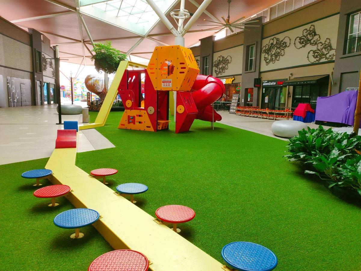 Legoland-Happyrainbow Suite At D'Pristine-8Pax With Lakeview 努沙再也 外观 照片